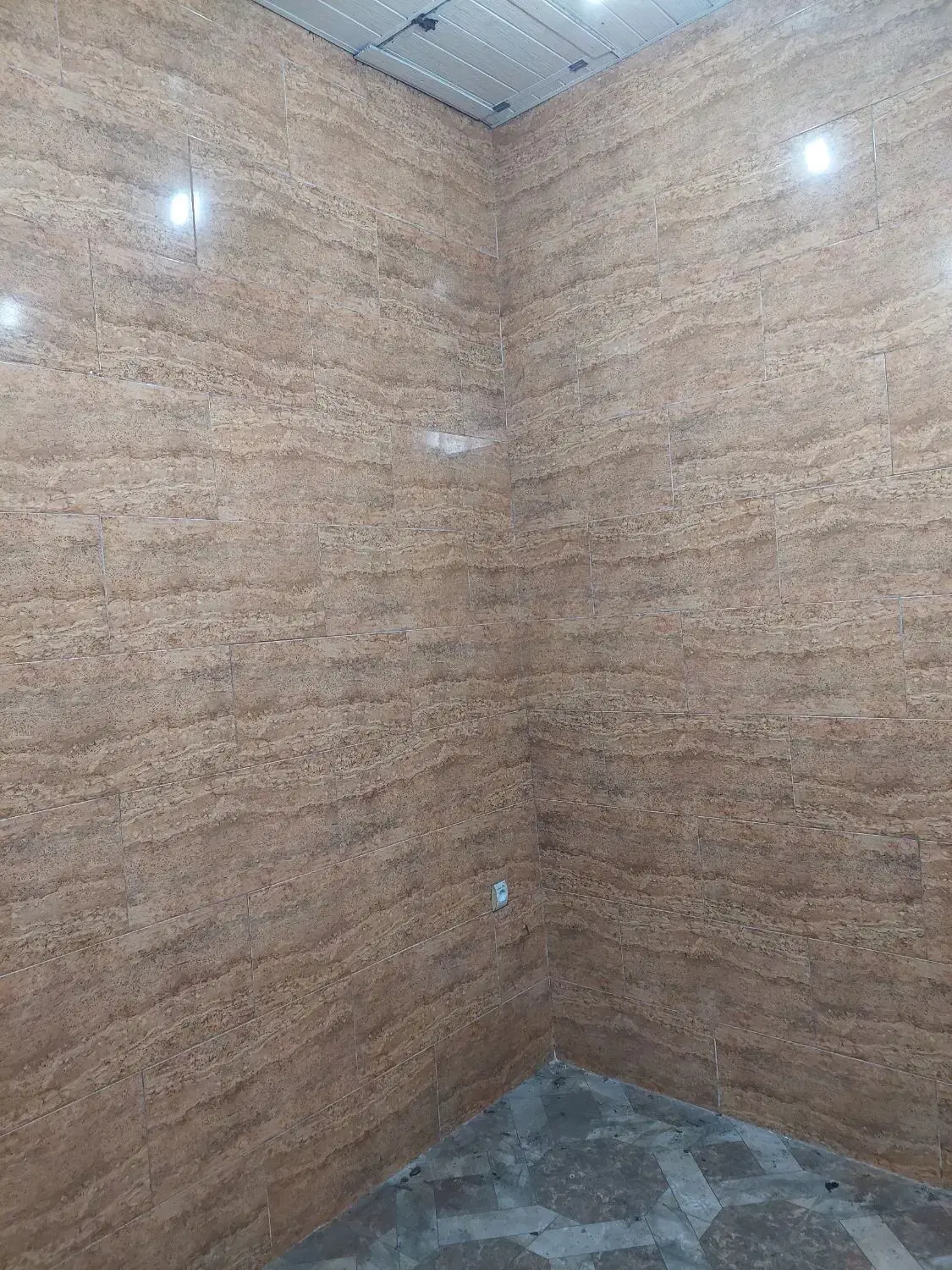 فروش مغازه با مالکیت در گذر خواهرامام