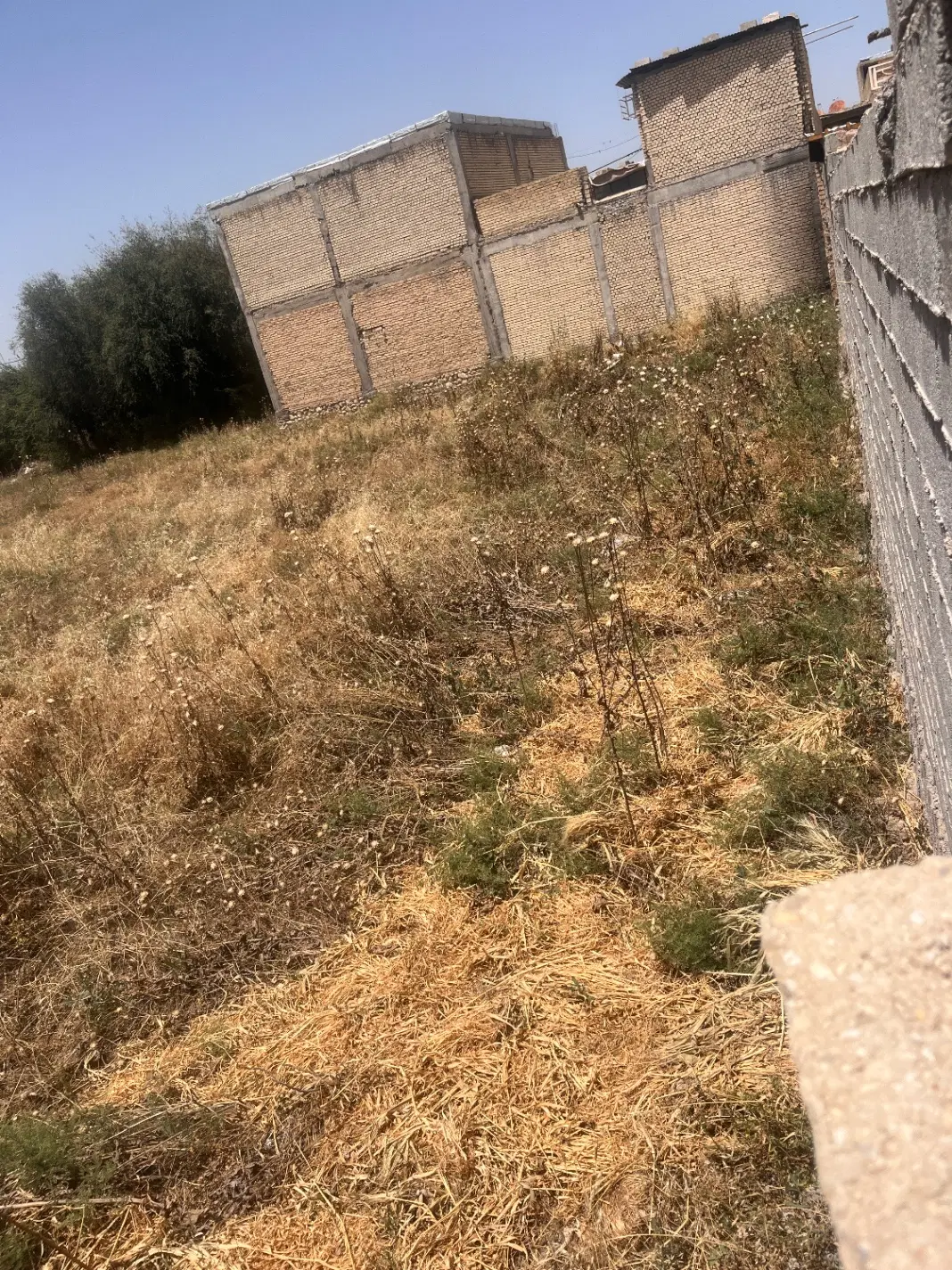 زمین کریم اباد