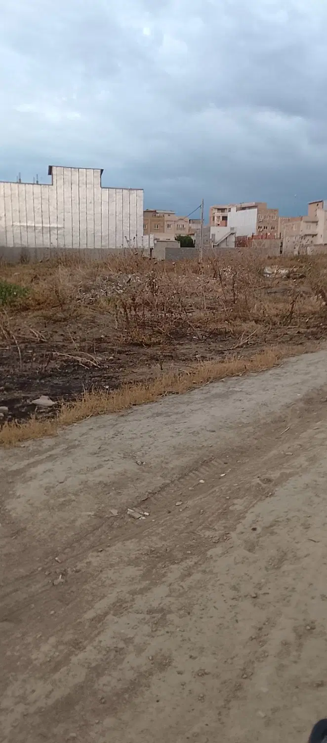 زمین فروشی زنگیان