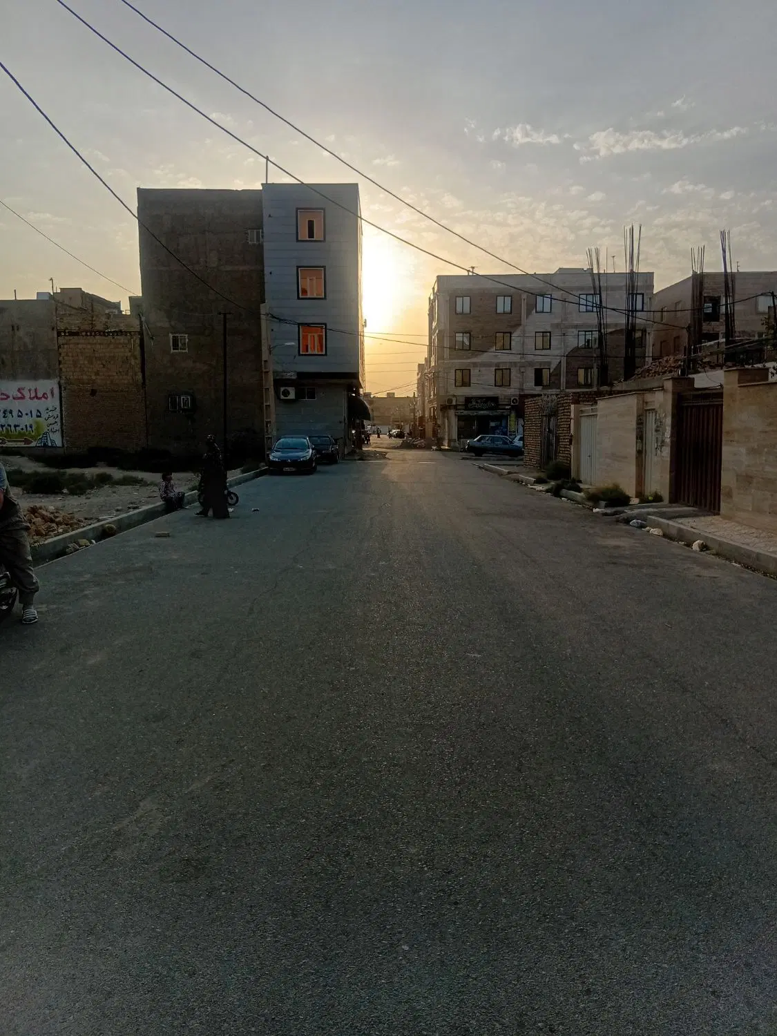یک قطعه زمین مسکونی