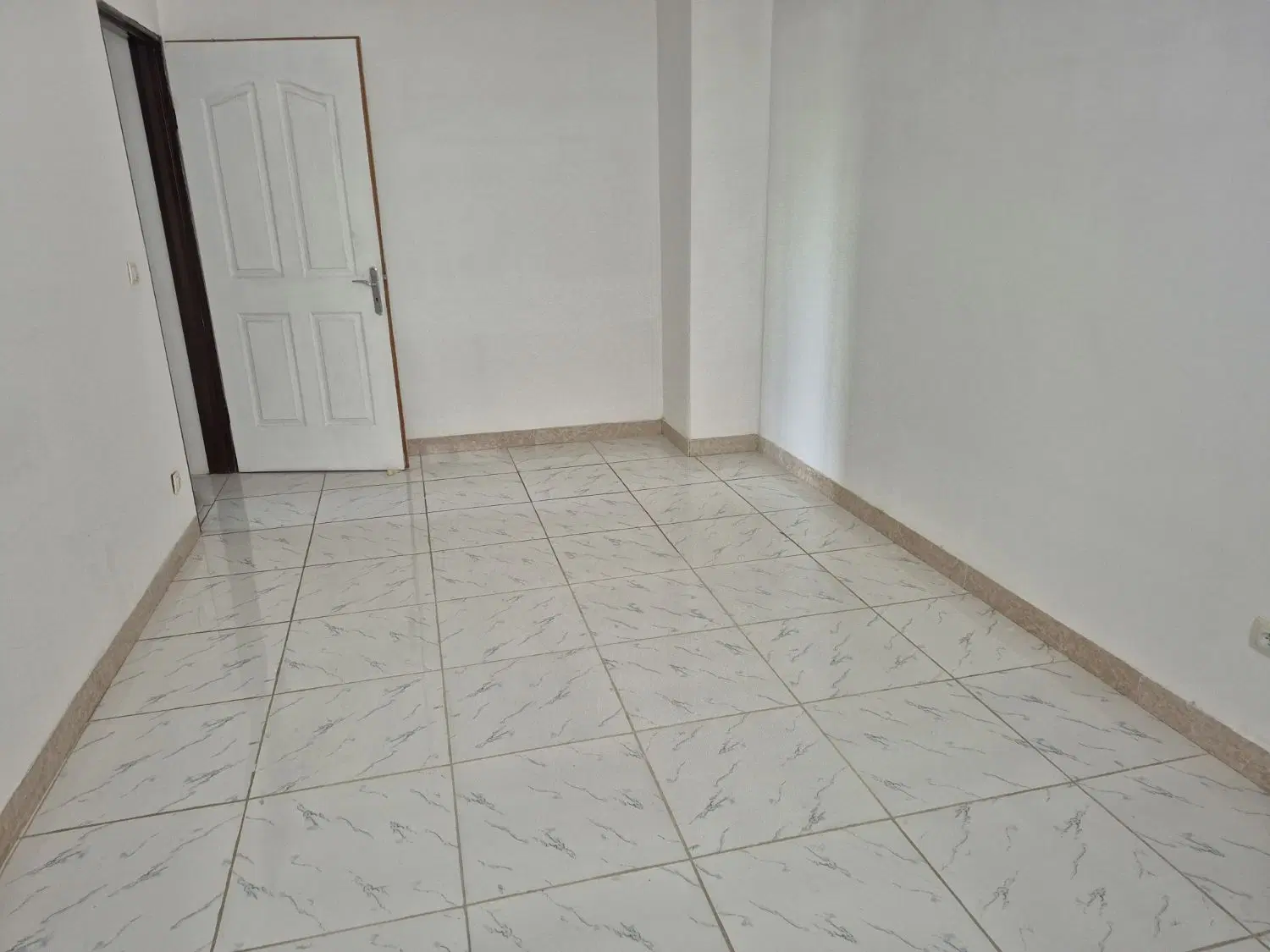 شریعتی ۷۶ متر