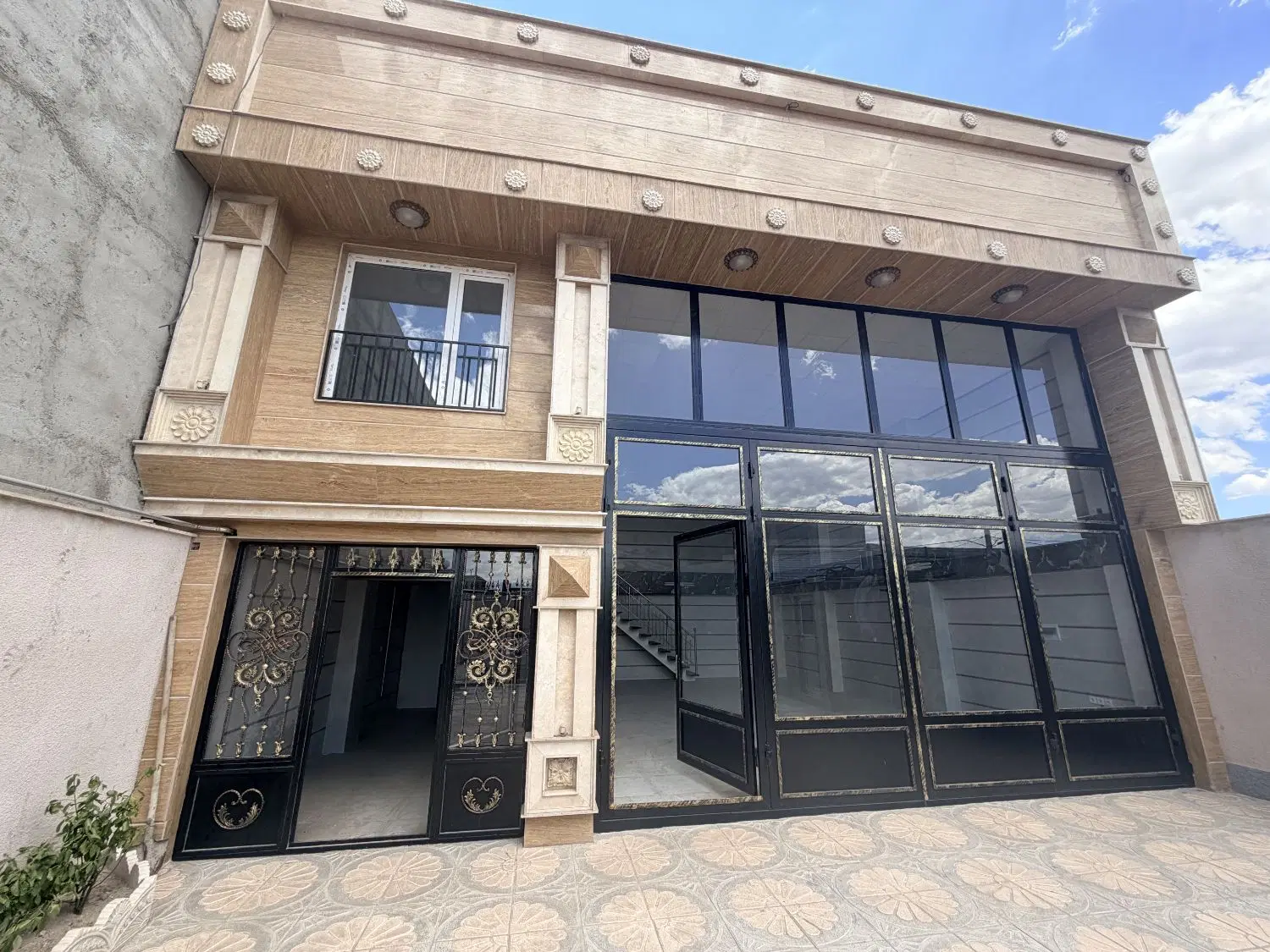 مغازه تجاری