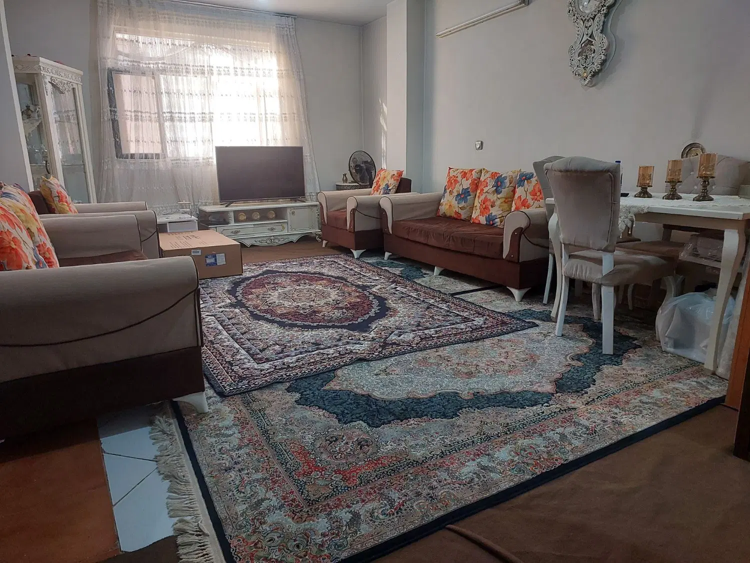 آپارتمان تک واحدی ، طبقه دوم