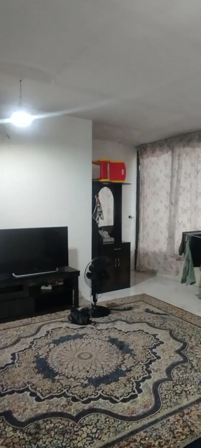واحد ۶۰ متری دربست