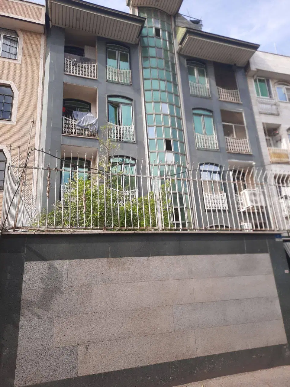 چهارراه لشگر ۷۵متر۲خواب تخلیه پارکینگ انباری بالکن