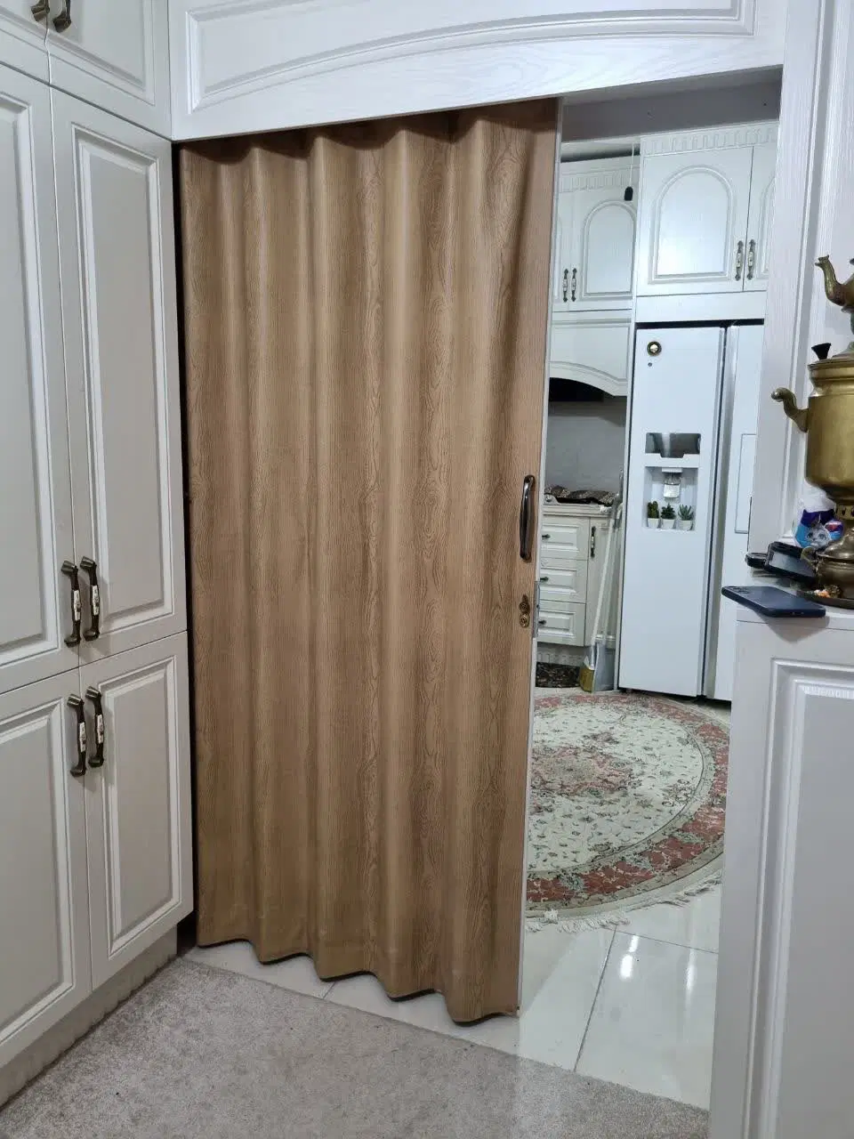 آپارتمان خیابان نسترن