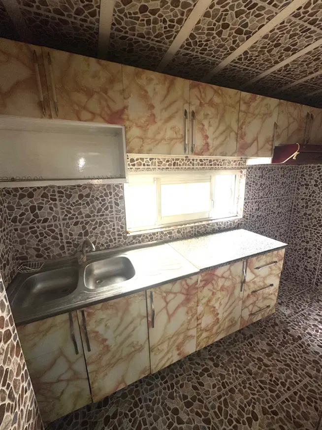 تک واحدی ۱۰۰متری شیک نزدیک به خیابان اصلی