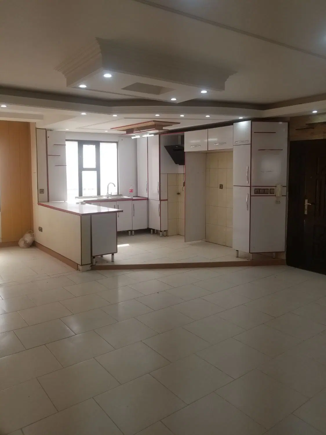 ۱۱۰ متری ۳ خوابه تمیز