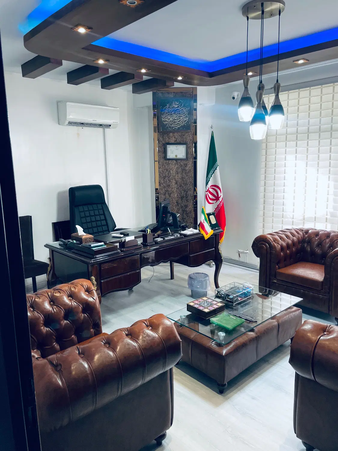 اجاره واحد سند اداری با تمام لوازم اداری