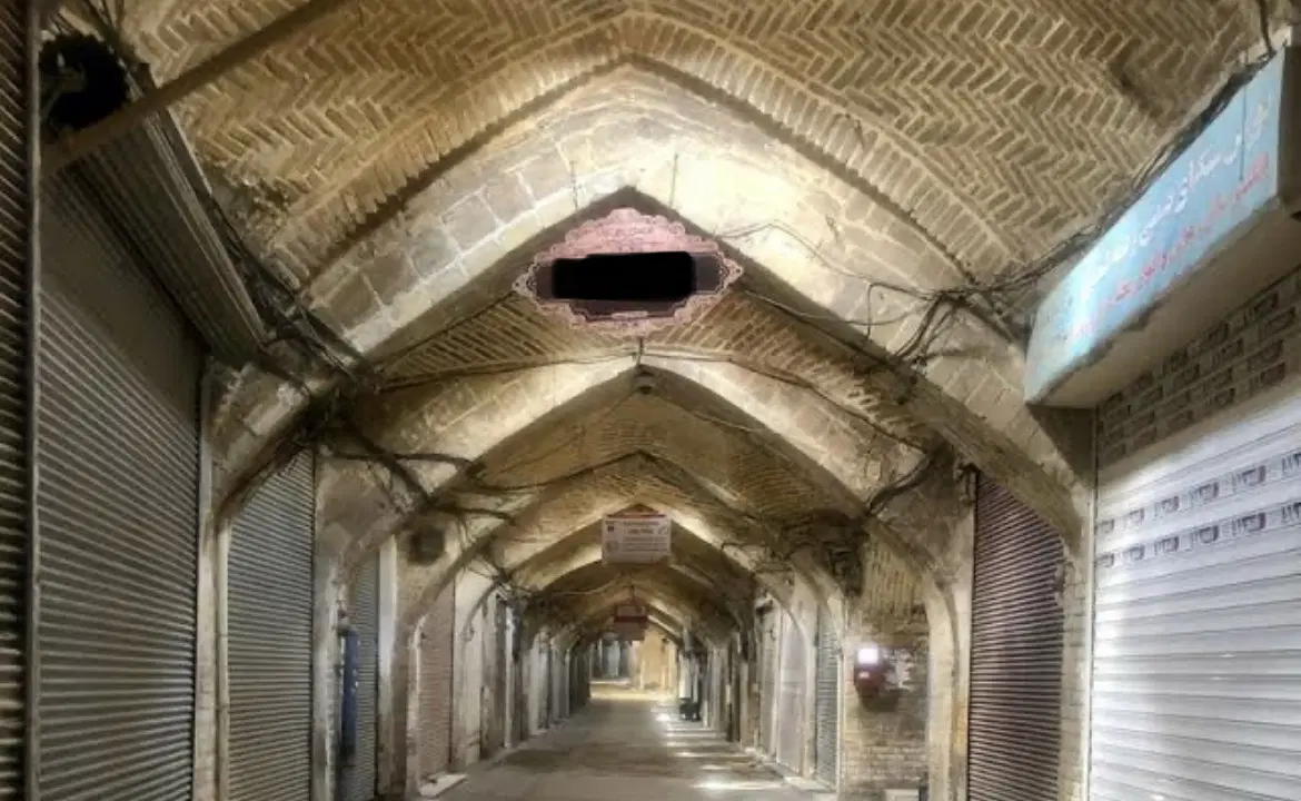 مغازه در بازار سنتی