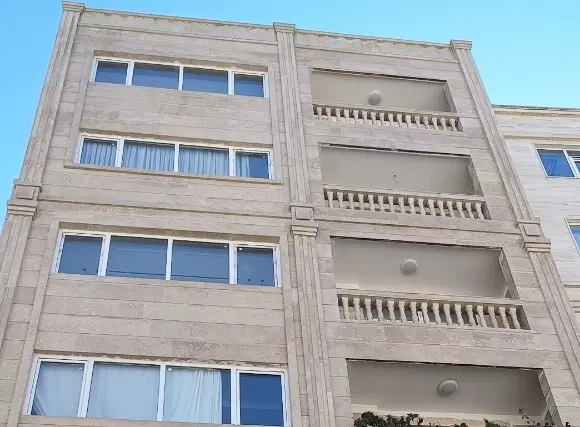 آپارتمان ۱۵۰متری فول مرکزی