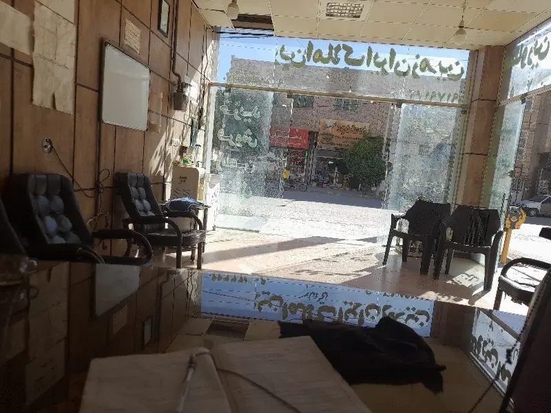 زمین ۱۰۰ متری