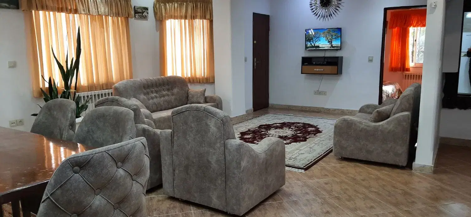 اجاره روزانه  دو خوابه لوکس و تمیز تراس دار