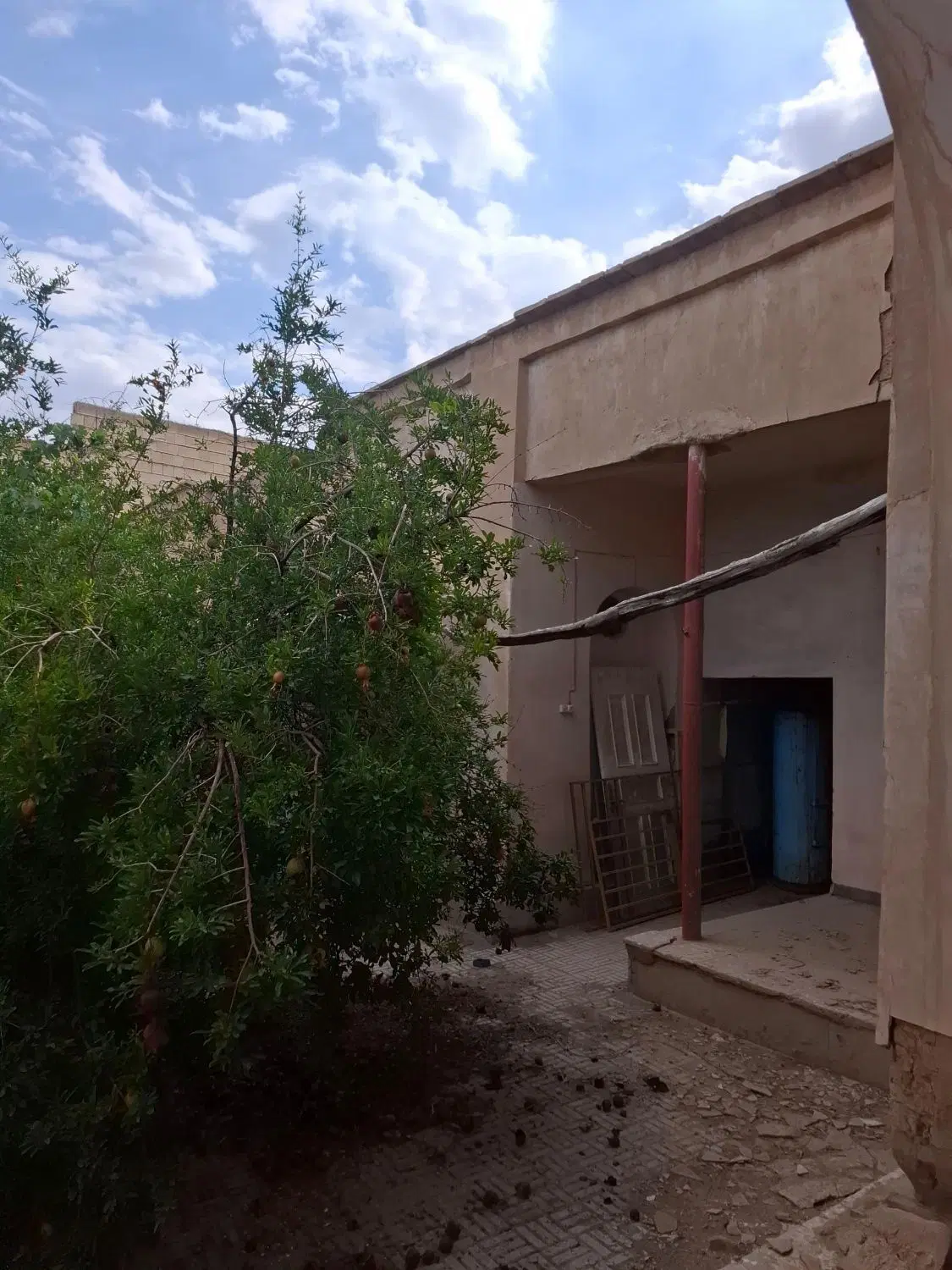 خانه باغ قدیمی دهنو مبارکه