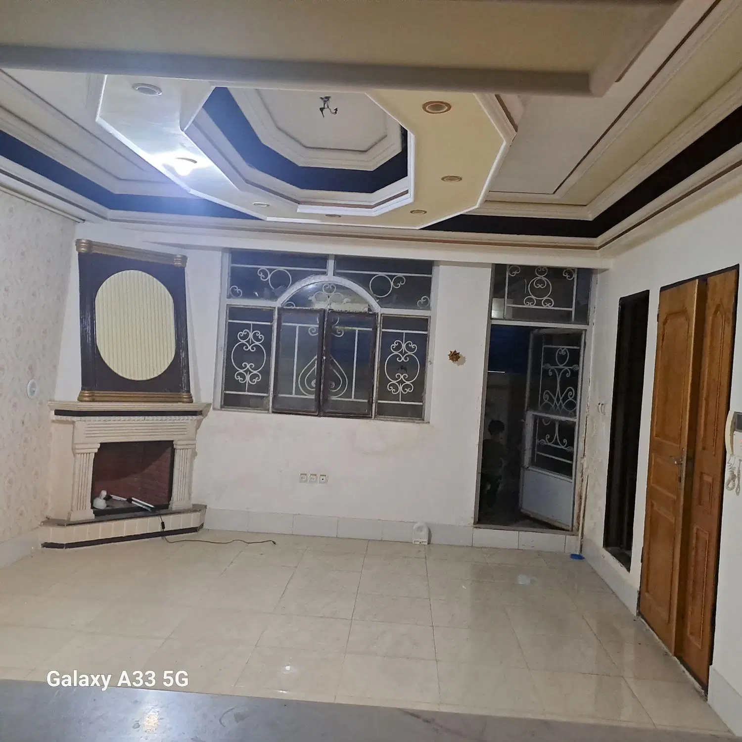 ساختمان دو طبقه