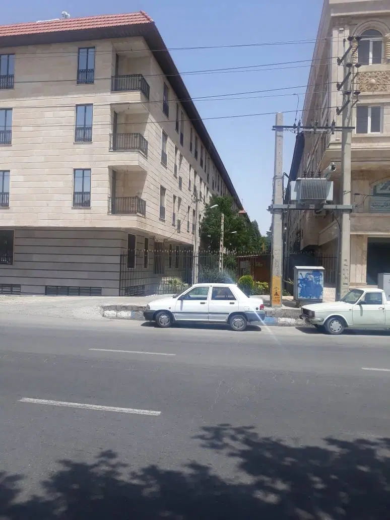 آپارتمان واقع درشهرک،نگین