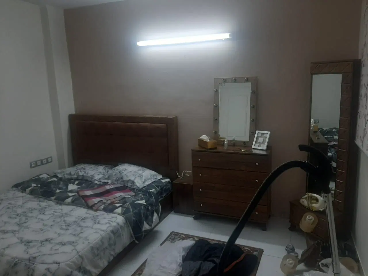 واحد 65متری طبقه چهارم
