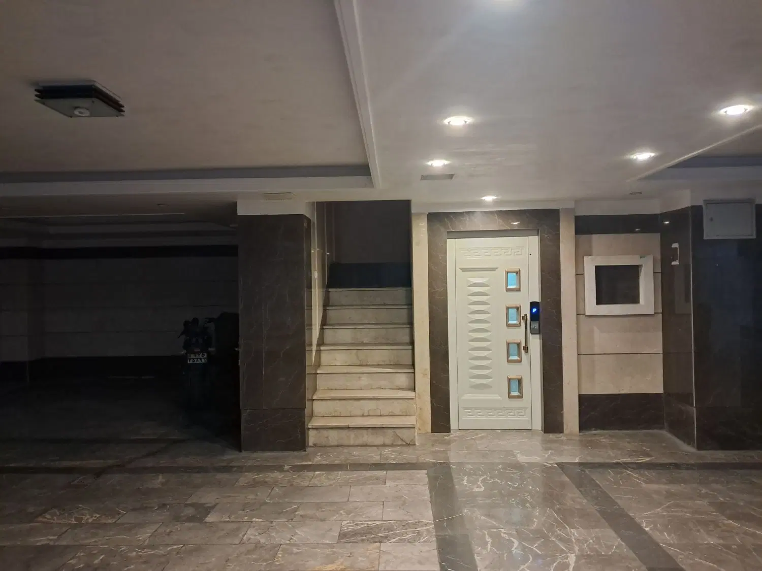 فروش آپارتمان ۹۴ متری