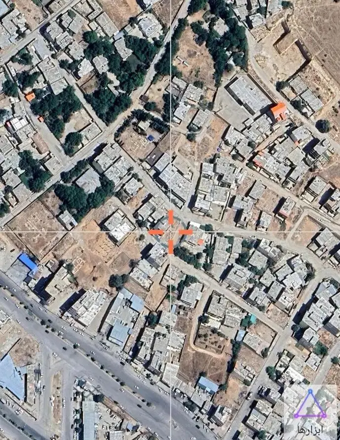 زمین سه نبش بنسنجان