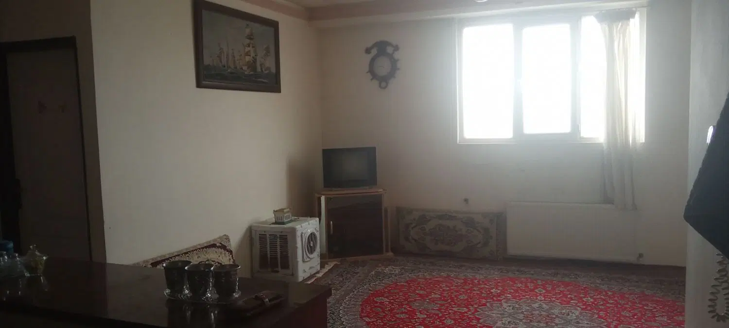 همخونه بی حاشیه