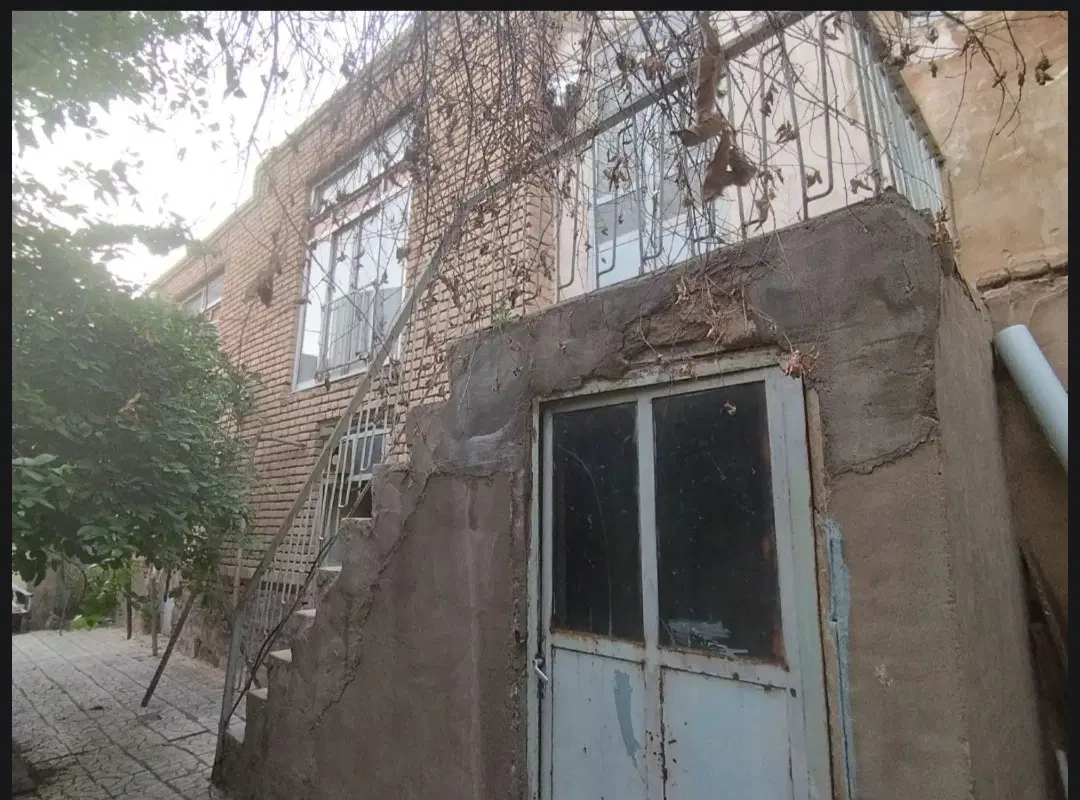 خانه کلنگی_آپارتمان_حیاط