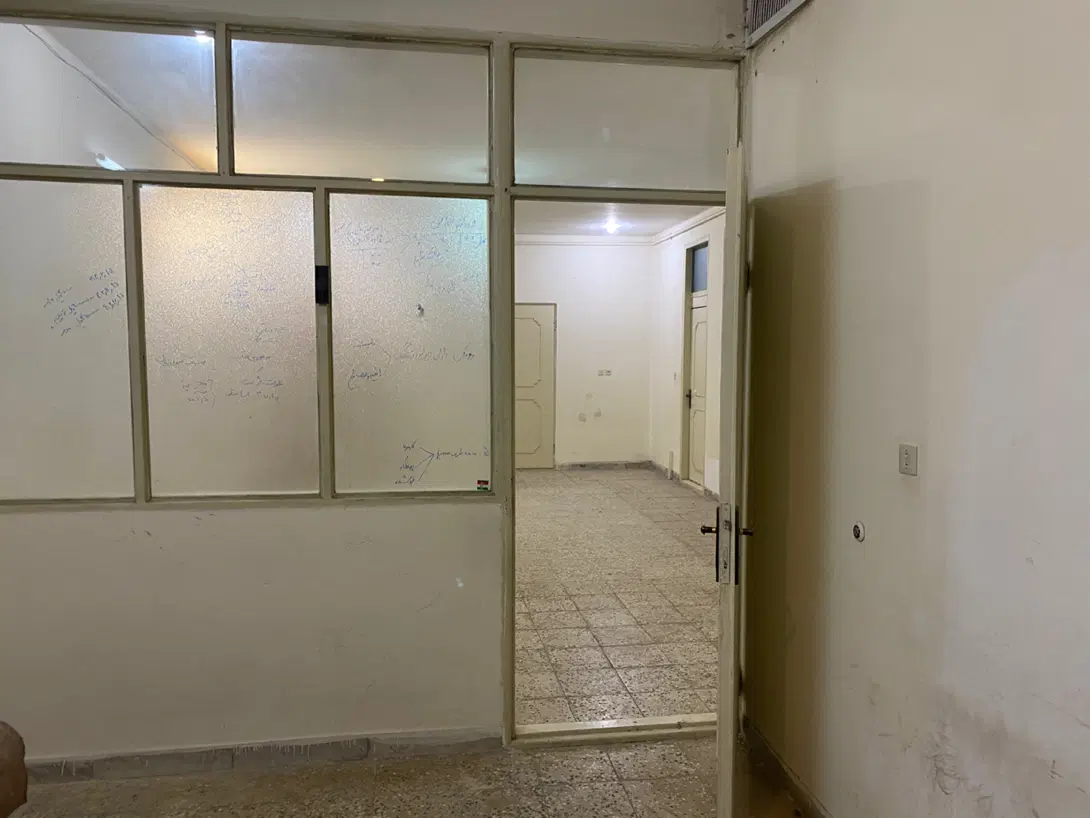 واحد اداری  بزرگ دارای ۳ اطاق