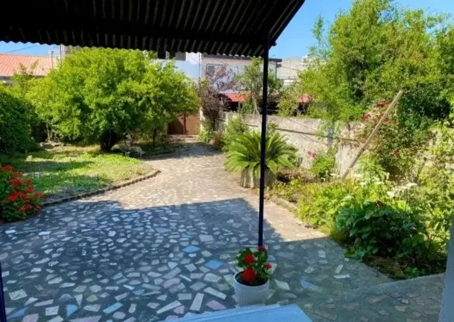 خانه روستایی 570 متری استخردار