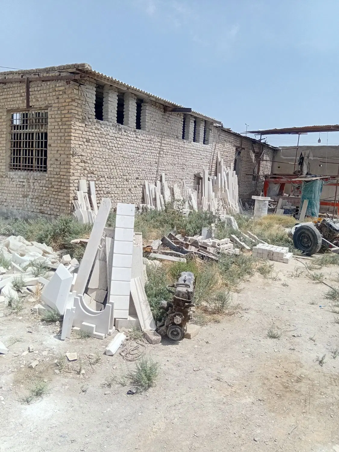 یک سوله ۲۰۰ متری اجاره داده میشود