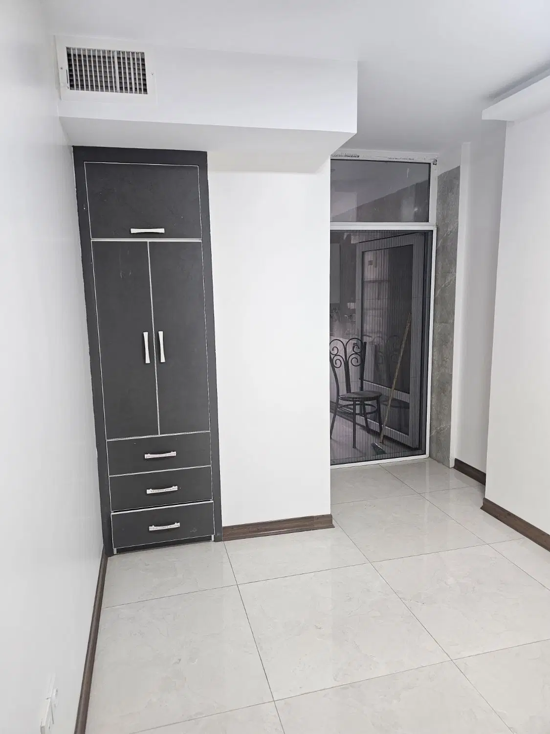 اپارتمان نوساز ۱۰۸ متری