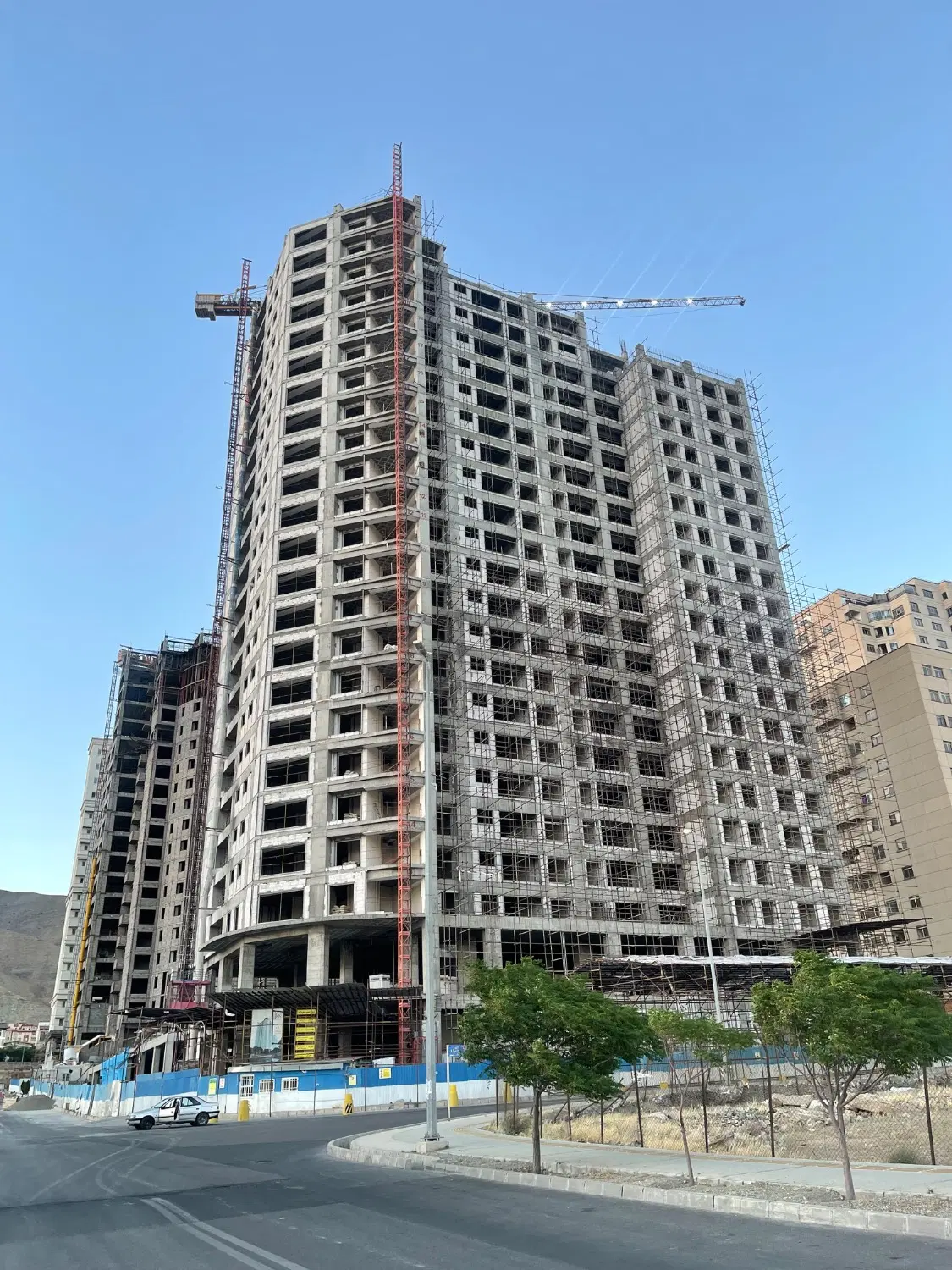 ۱۴۰متر ۳ خواب ( تحویل سال آینده )