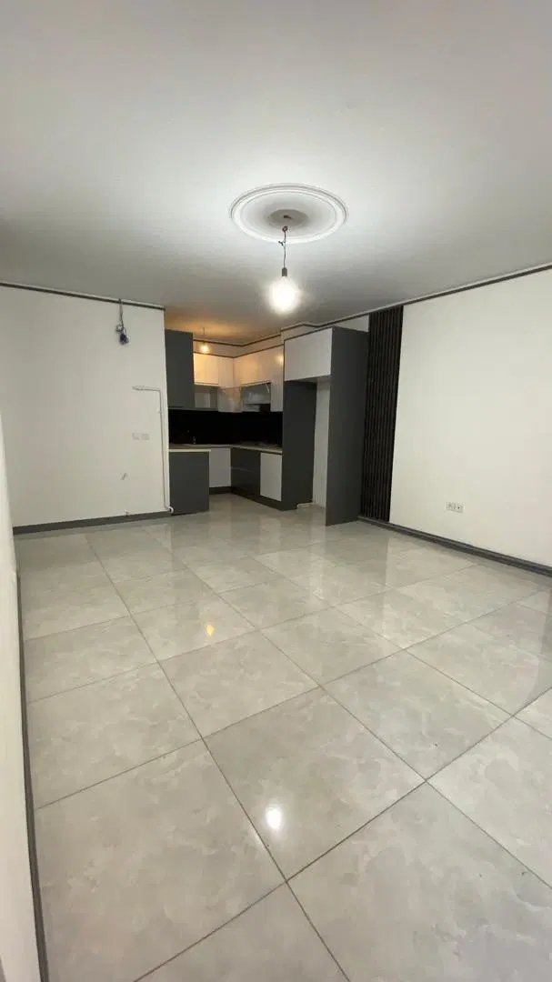 واحد ۴۵ متری با ۵۰ متر حیاط و ۱۰ متر بالکن