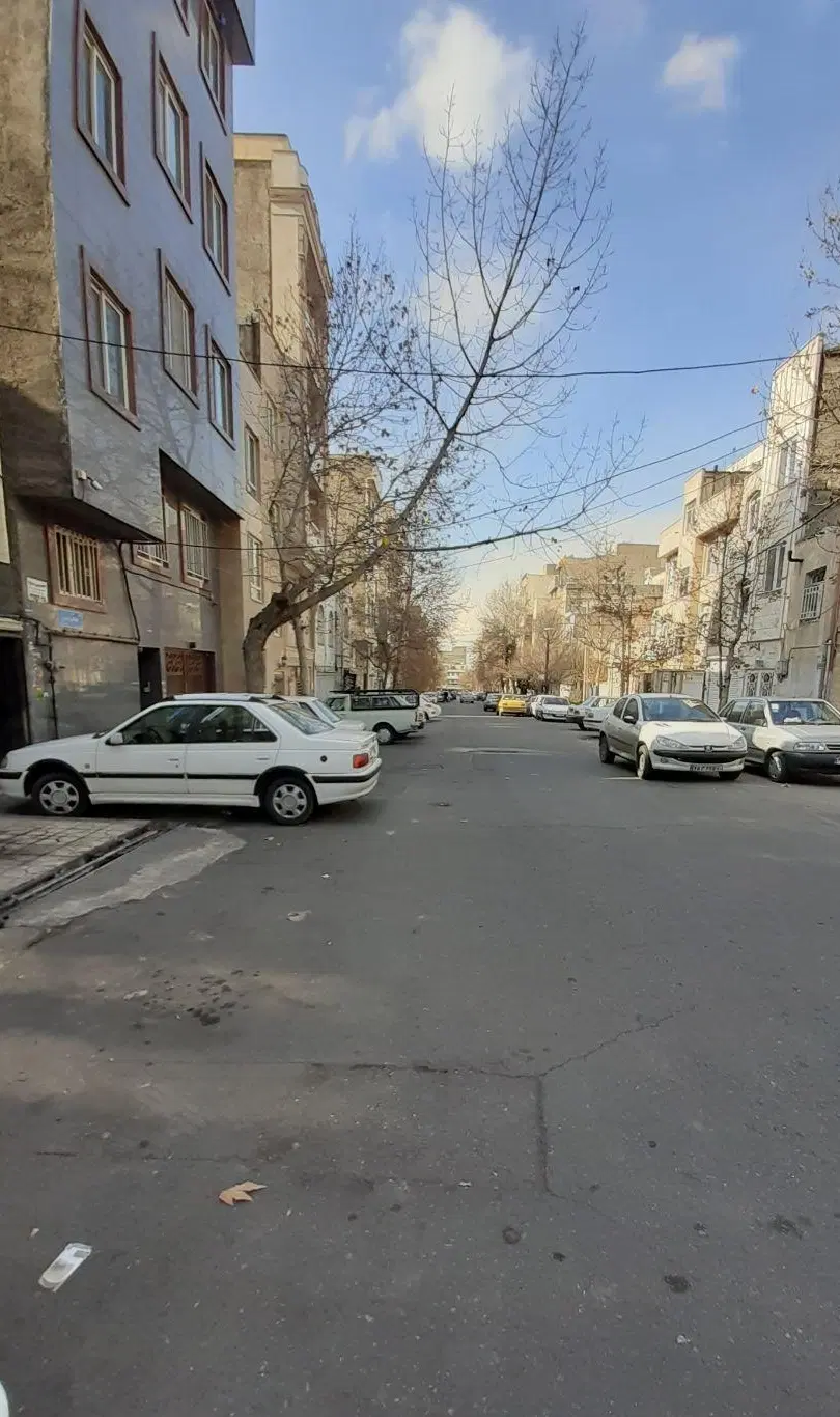 ویلایی ۲۱۵ متر جنوبی _ همک بالا تمیز ششدانگ