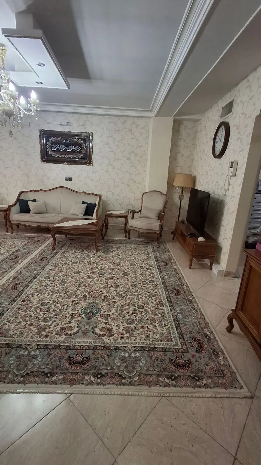 آپارتمان ۹۷ متری خوش نقشه و لوکیشن
