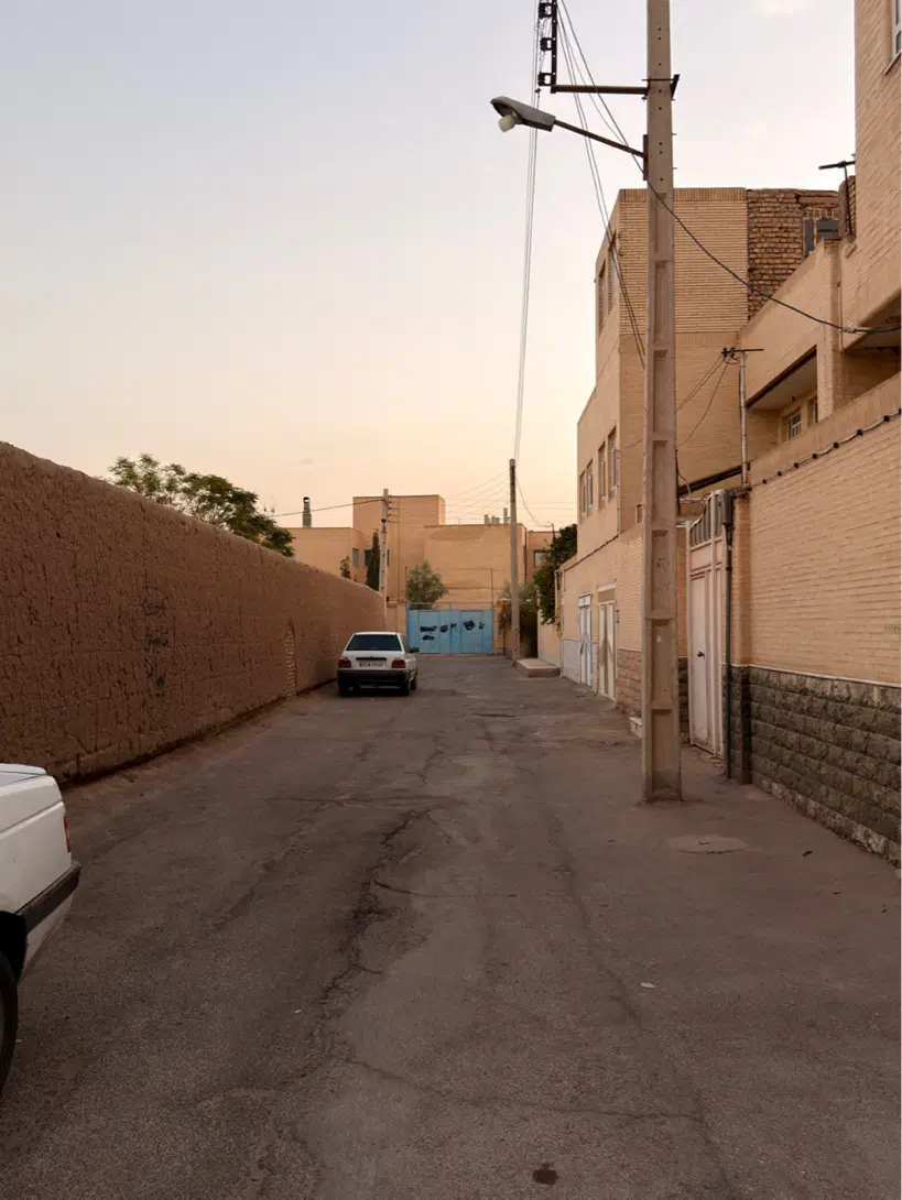 زمین لب خیابان انقلاب سند شش دانگ