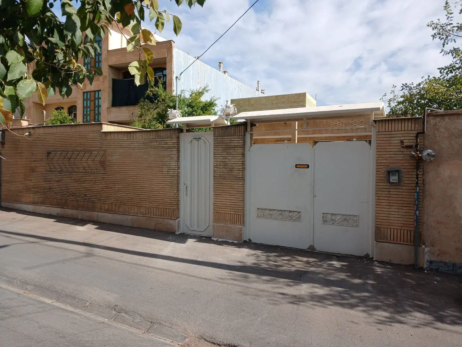 ویلایی دربست