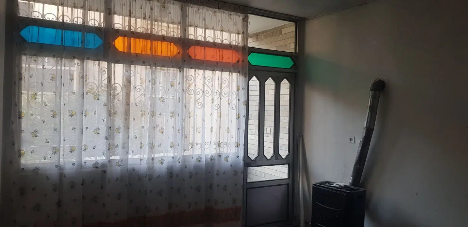 آپارتمان ۱۳۵ متری تک واحدی طبقه دوم