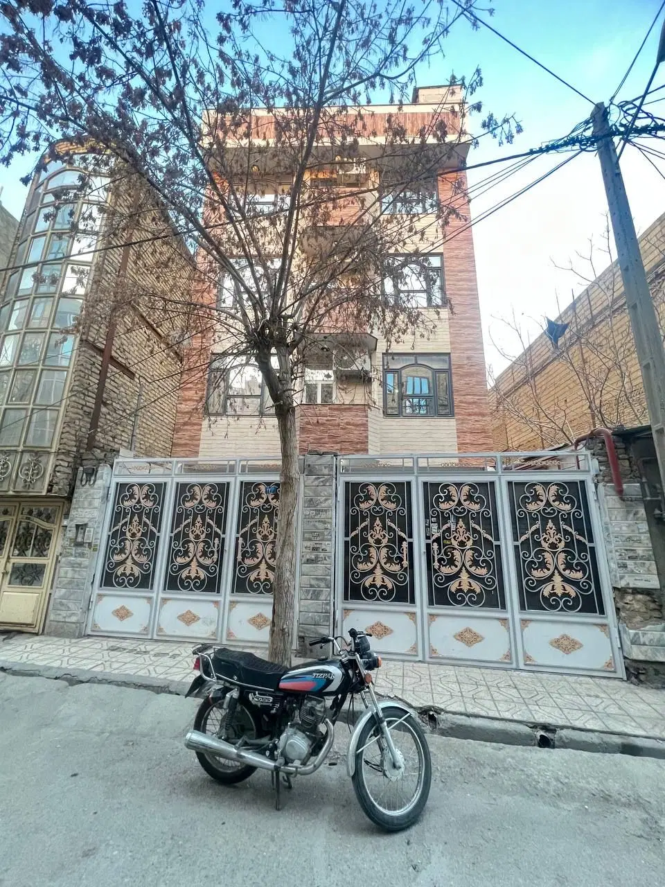 آپارتمان۹۰متری۲خابه طبقه سوم بااسانسور