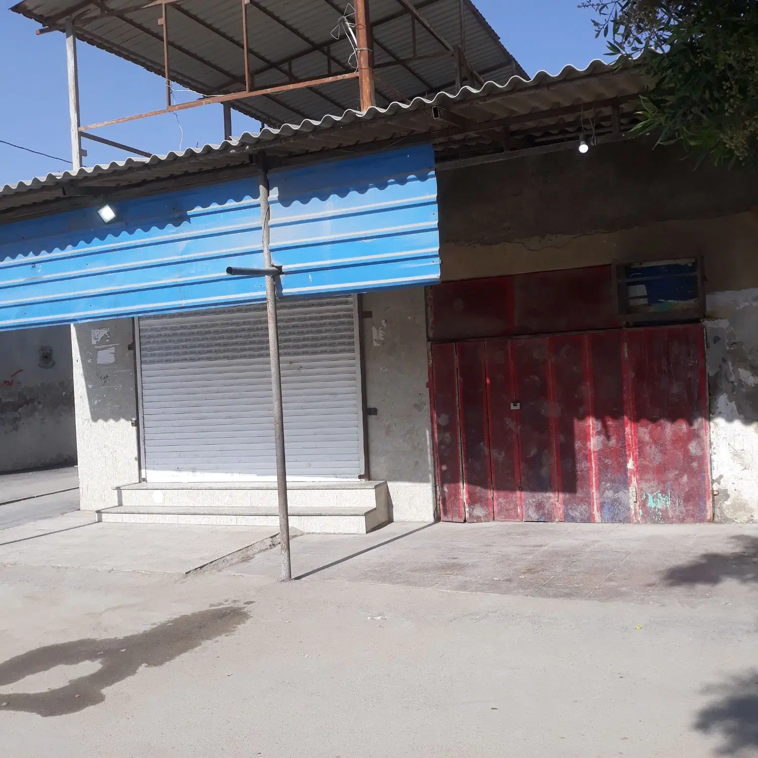 فروش ملک تجاری مسکونی (مغازه +انباری )