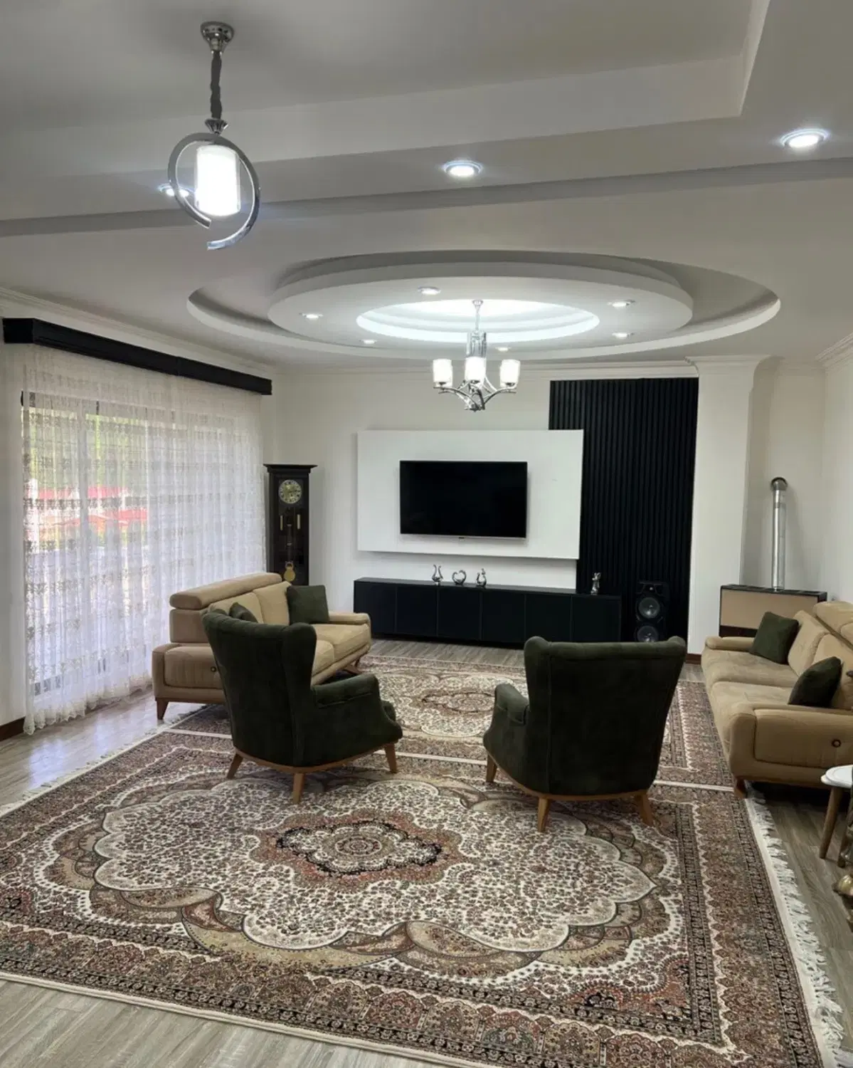 ویلا با ویو ابدی در انارم