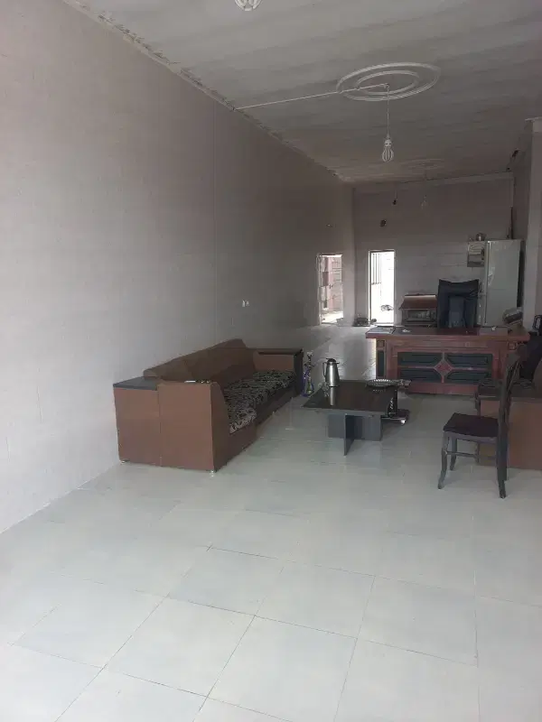 یک باب مغازه متراژ ۹۰