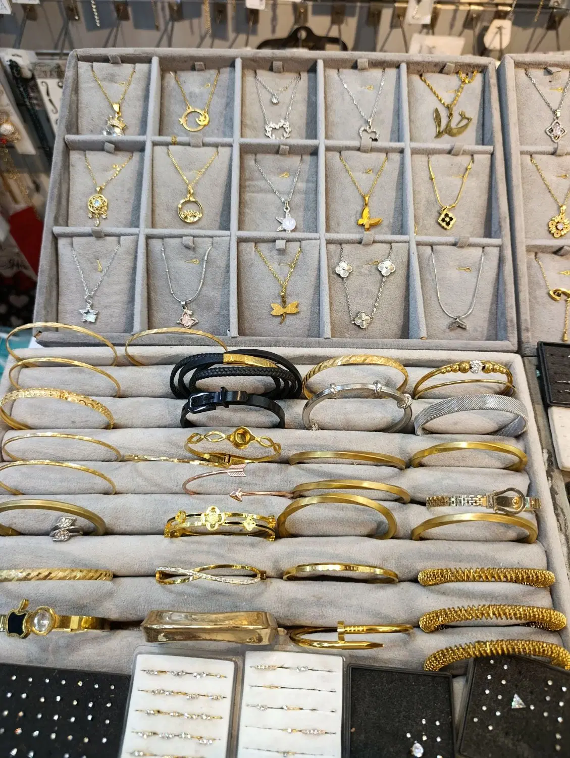 واگذاری مغازه باجنس
