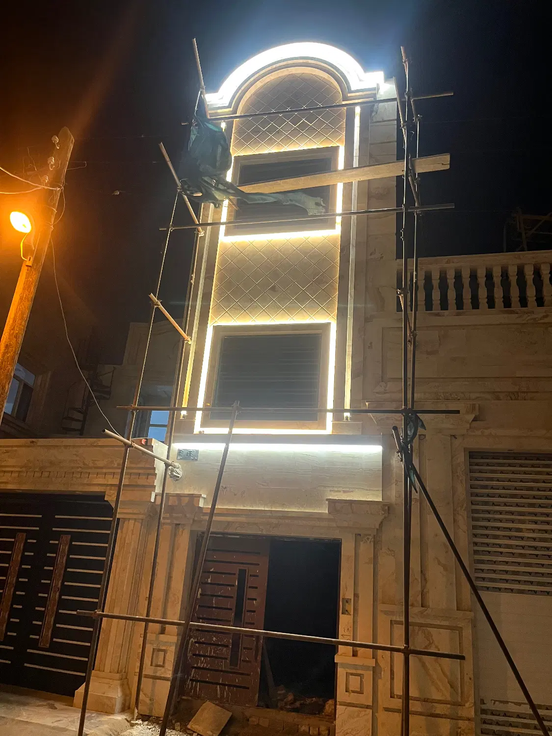 فروش سه طبقه۱۵۰متری