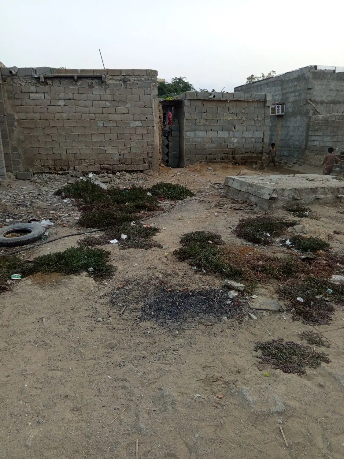 زمین فروشی