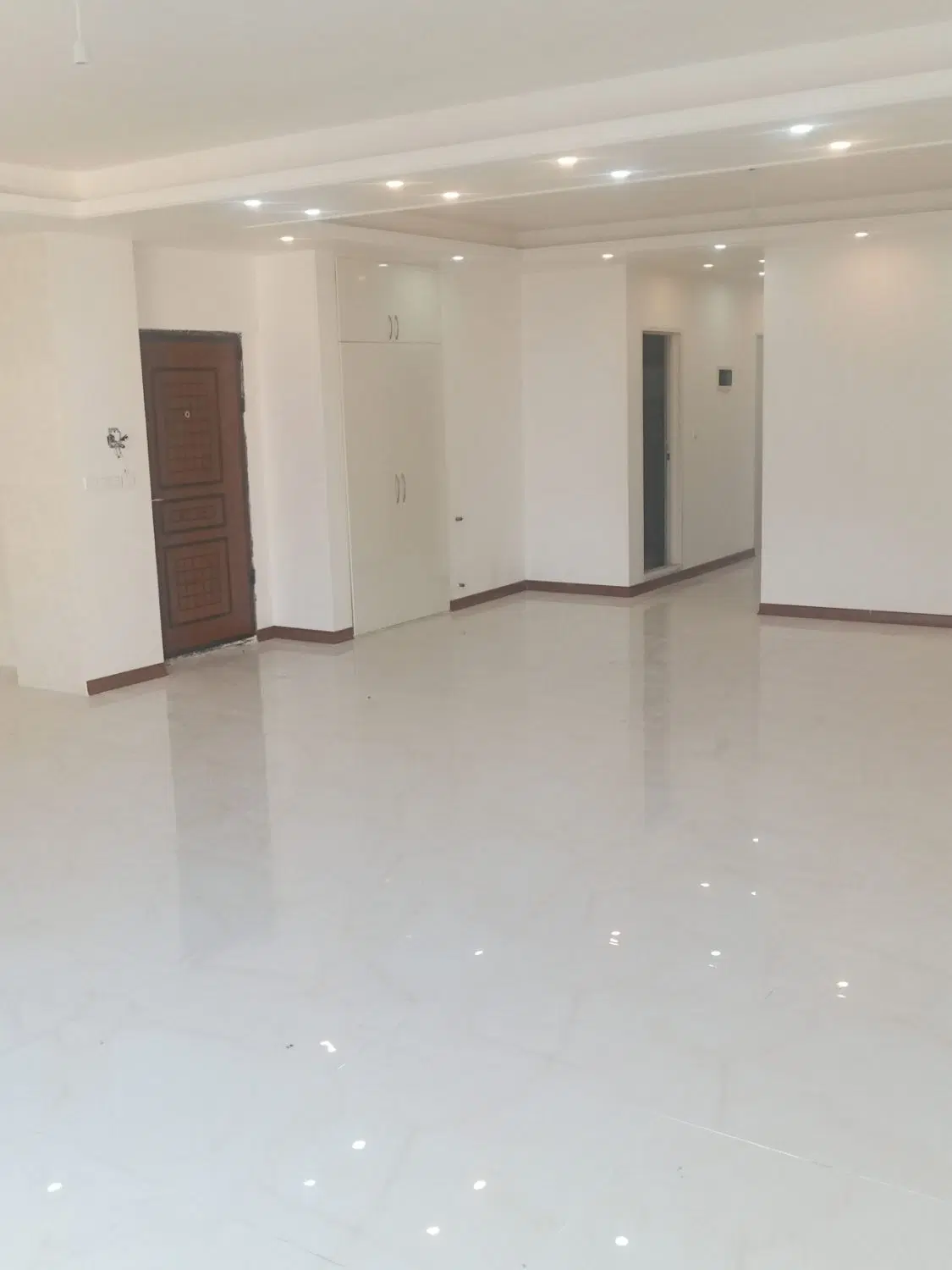 فروش آپارتمان_۴ طبقه یکجا یا جداگانه_ سنددار_گرگان