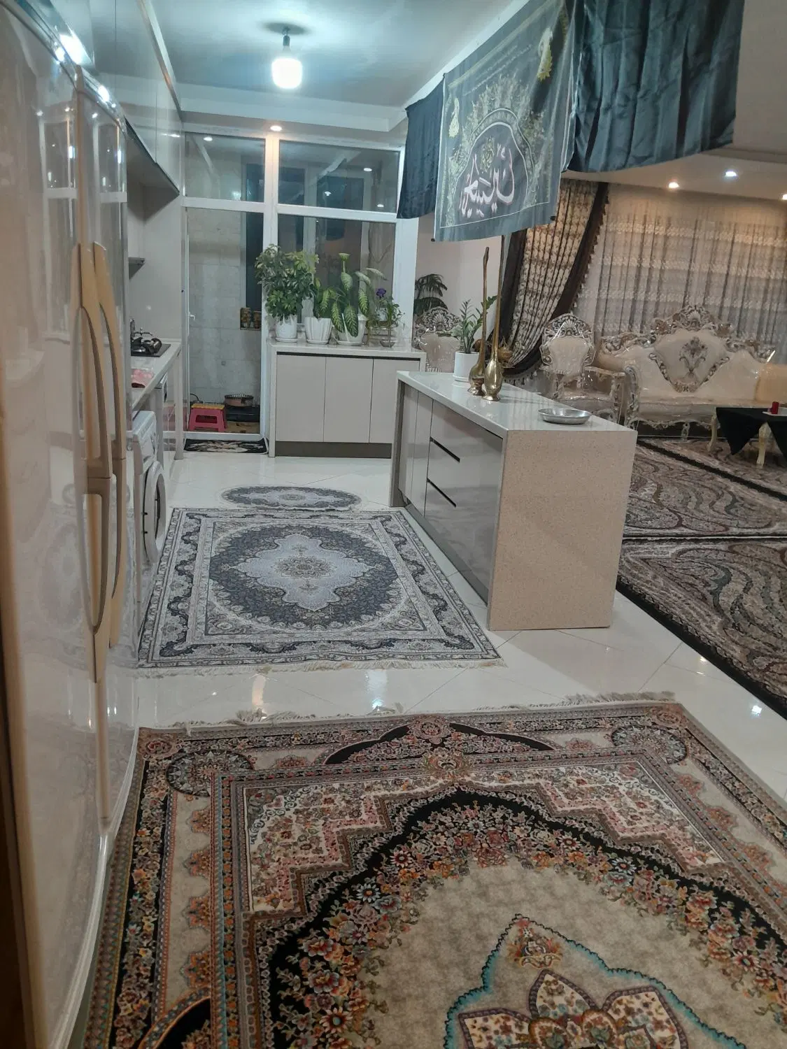 آپارتمان فروشی  ۱۲۵ متر .  وام دار