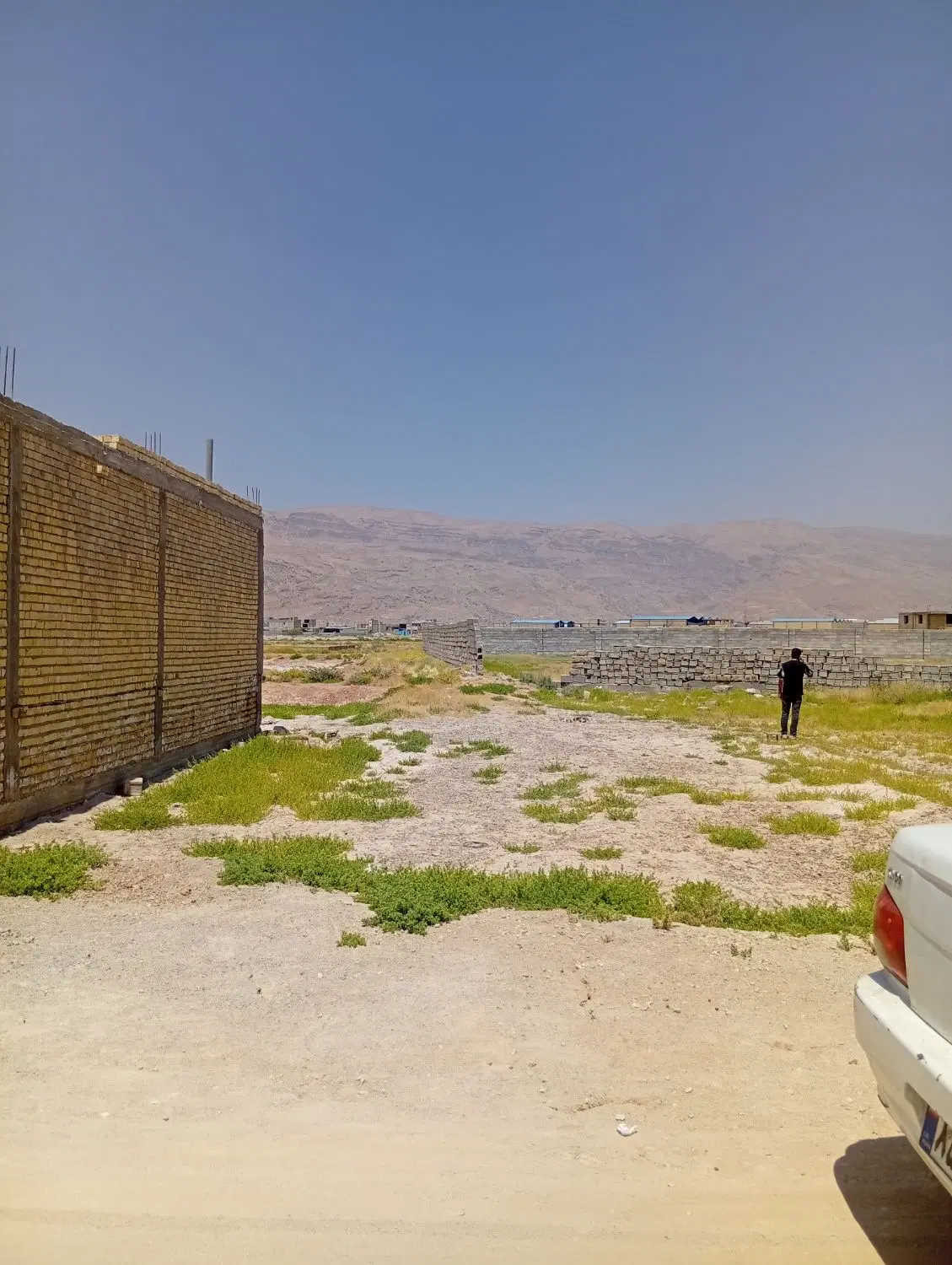 زمین ۱۵۰ متری کرونی