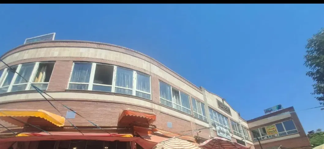 مغازه در پاساژ خلیج فارس (میدان نماز)