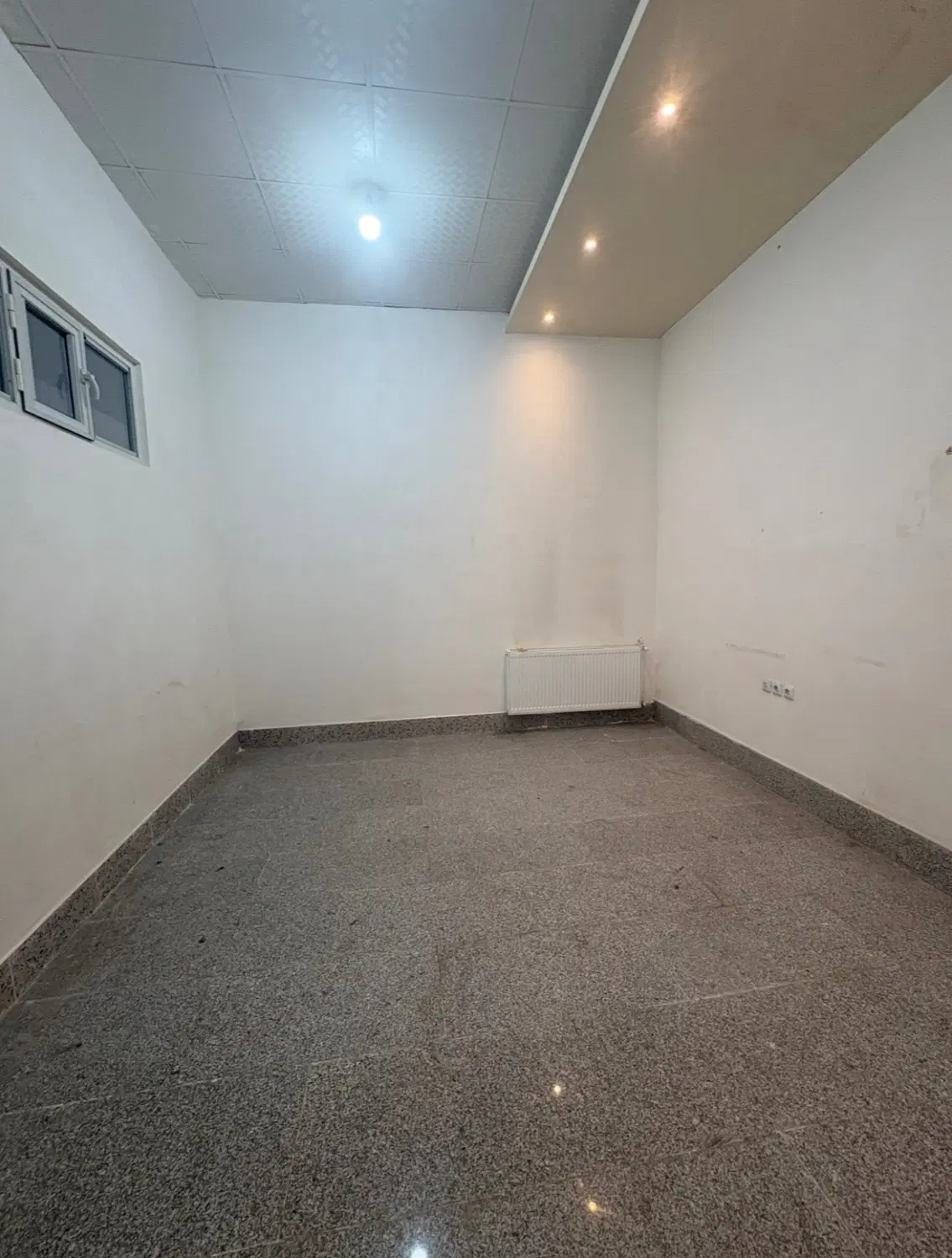 رهن و اجاره دفتر شیک و دنج در مرکز شهر
