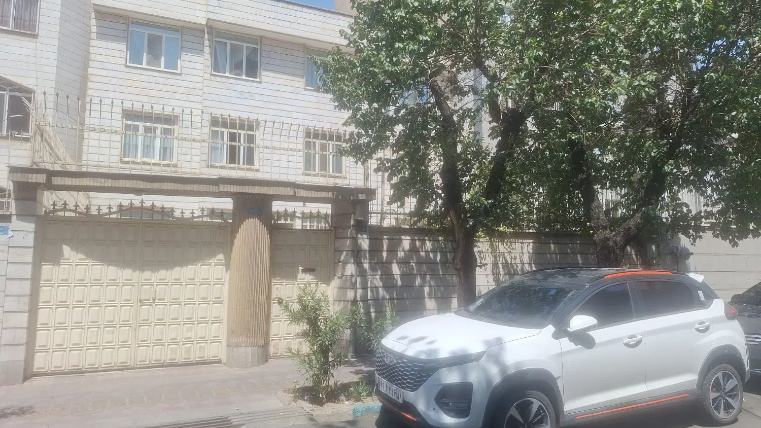 ۲۳۰متر بابر۱۰شمالی  ۲ طبقه