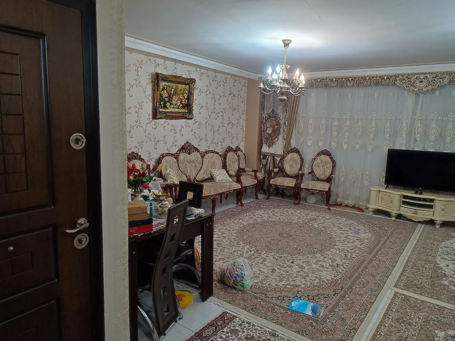 آپارتمان ۱۱۰ متر بهترین لوکیشن باغمیشه